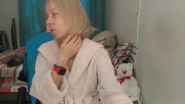 LuxuryNika online show from October 23, 9:41 am