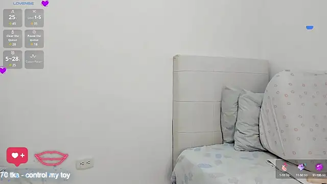 AlexxandraRivera online show from February 7, 2:50 am