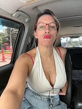 Snapshot of Gatitacarlita chatting on February 21, 2:29 pm Gatitacarlita online show from February 21, 2:29 pm