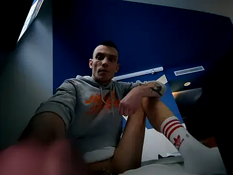 Snapshot of malpka25 chatting on October 3, 12:35 pm malpka25 online show from October 3, 12:35 pm