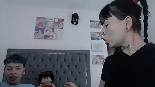 dulce maria x online show from December 28, 7:54 pm