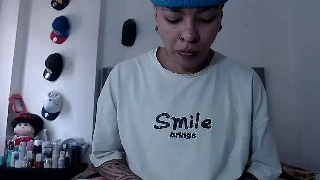 dulce maria x online show from October 22, 4:18 pm