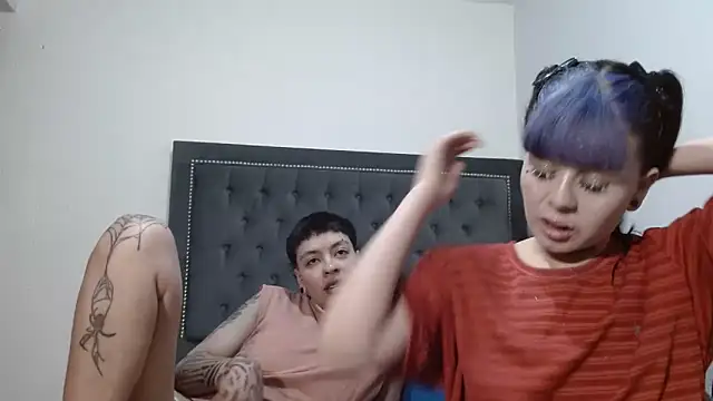 dulce maria x online show from March 13, 8:21 am