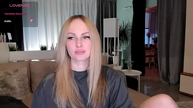 Libby Nora online show from December 14, 1:05 pm