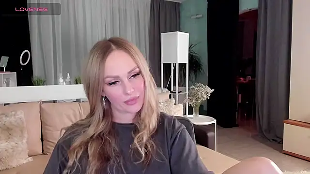 Libby Nora online show from January 28, 2:42 pm