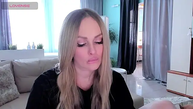 Libby Nora online show from March 14, 11:45 am