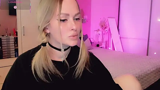 Snapshot of Libby_Nora chatting on May 11, 9:37 am Libby Nora online show from May 11, 9:37 am
