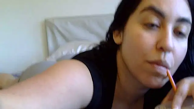 WetFlower69 online show from December 31, 1:19 pm