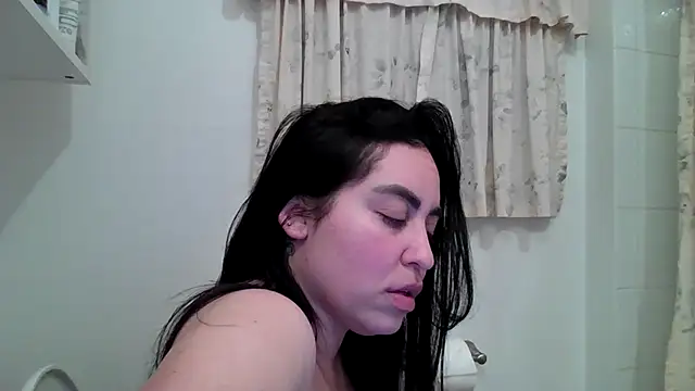 WetFlower69 online show from June 25, 1:49 am