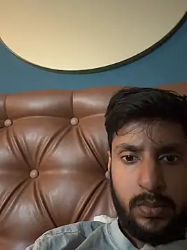 Snapshot of dhruv9413 chatting on May 22, 4:45 pm dhruv9413 online show from May 22, 4:45 pm
