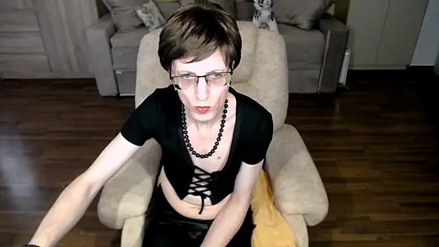 clementine online show from April 17, 10:51 am