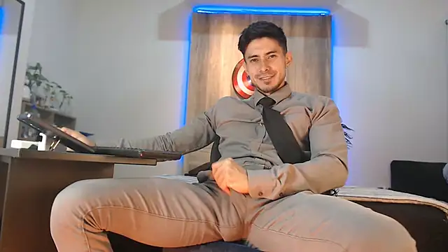 Andrew 4  online show from November 4, 3:27 am