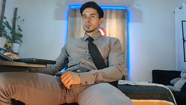 Andrew 4  online show from February 20, 1:57 am