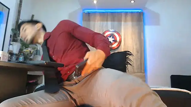 Andrew 4  online show from April 10, 1:22 am