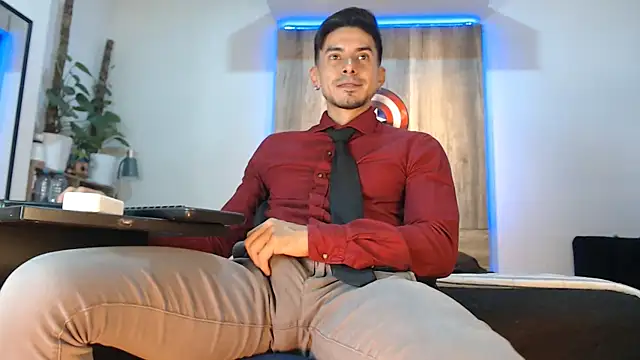 Andrew 4  online show from April 19, 7:18 am