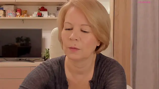 Jenny Evans online show from February 23, 7:55 pm