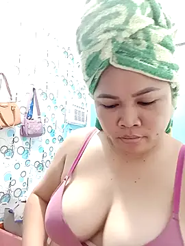 XXLorie 02 online show from October 2, 1:12 am