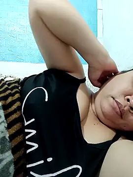 XXLorie 02 online show from October 23, 1:43 pm