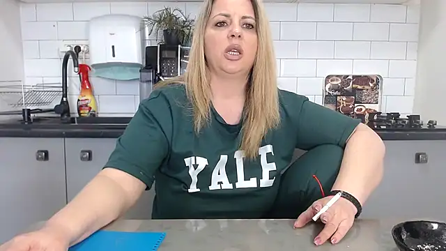 erikaerika online show from March 10, 12:59 pm