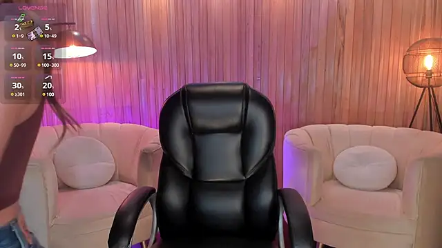 AmyDavis  online show from December 6, 2:13 am