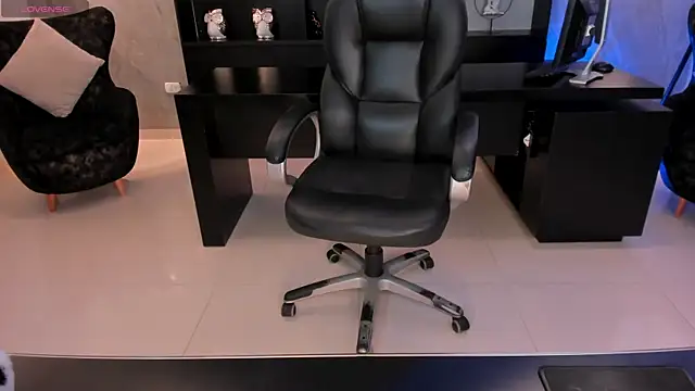 AmyDavis  online show from January 11, 7:59 pm