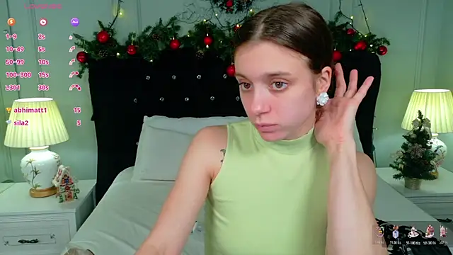 Eille Elfie online show from December 20, 10:11 am