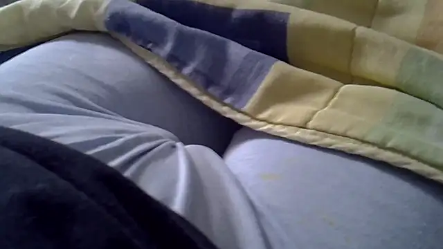 Snapshot of perescam chatting on April 21, 2:12 pm perescam online show from April 21, 2:12 pm