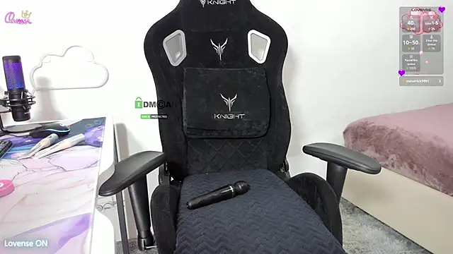 SkyqueenI online show from February 16, 7:04 am