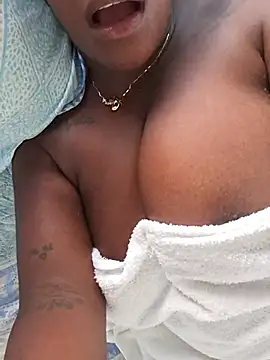Adrilovechocolate online show from July 7, 8:46 pm