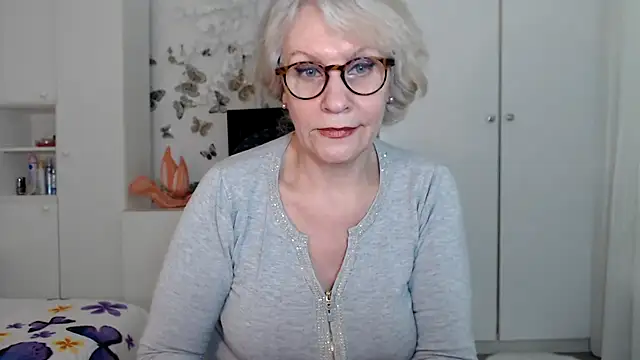 Ghertrude52 online show from March 2, 4:50 am