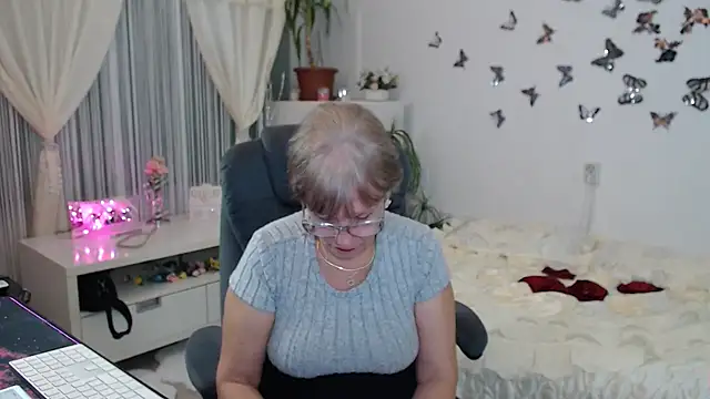 Ghertrude52 online show from October 10, 3:16 am