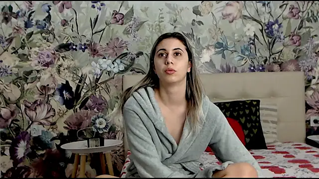 RoseDiamond06 online show from February 18, 9:09 pm