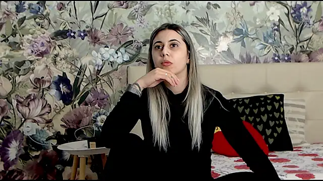 RoseDiamond06 online show from February 19, 7:16 pm