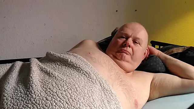 Vandrino online show from December 31, 12:00 am