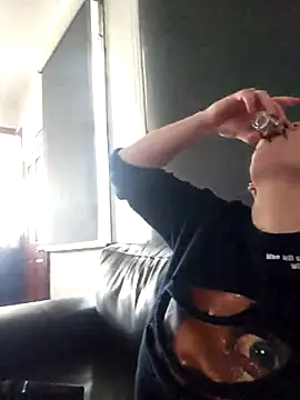 PinkTheHawk online show from March 6, 1:13 am