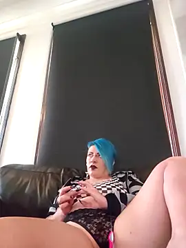 PinkTheHawk online show from April 15, 11:05 pm