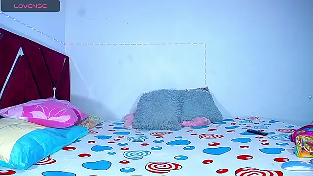 DanisaBrown online show from December 14, 1:49 pm