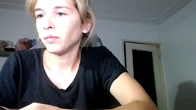 Snapshot of SexxyLety chatting on September 20, 10:33 pm SexxyLety online show from September 20, 10:33 pm