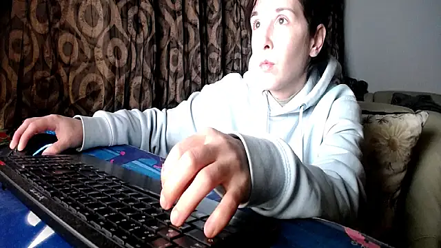 Snapshot of SexxyLety chatting on May 2, 8:14 pm SexxyLety online show from May 2, 8:14 pm