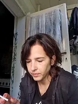 Snapshot of SexxyLety chatting on June 16, 5:43 am SexxyLety online show from June 16, 5:43 am