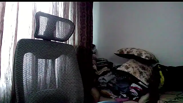 Snapshot of SexxyLety chatting on June 26, 11:25 am SexxyLety online show from June 26, 11:25 am