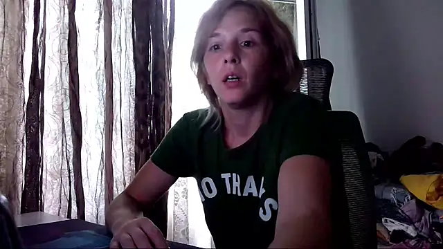 Snapshot of SexxyLety chatting on July 9, 11:36 am SexxyLety online show from July 9, 11:36 am