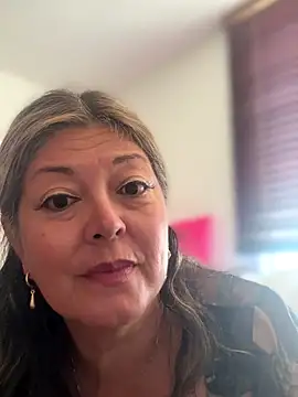 emma tour online show from November 11, 2:28 pm