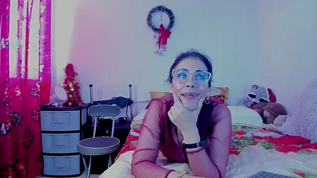 Snapshot of girasol_walton chatting on December 20, 5:40 pm girasol walton online show from December 20, 5:40 pm