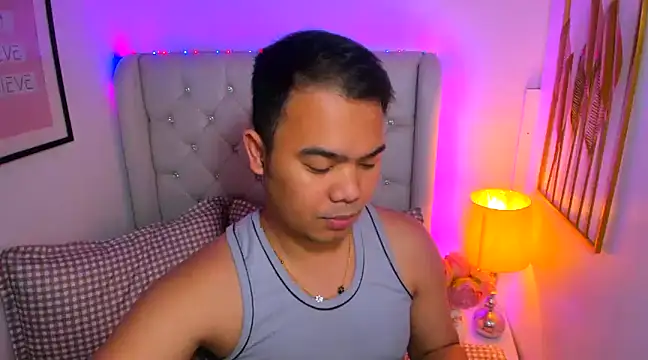 Snapshot of AsianZero chatting on January 12, 6:49 pm AsianZero online show from January 12, 6:49 pm