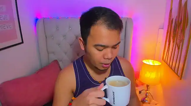 Snapshot of AsianZero chatting on January 31, 5:10 pm AsianZero online show from January 31, 5:10 pm