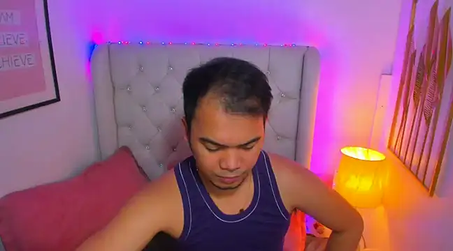 Snapshot of AsianZero chatting on January 31, 8:54 pm AsianZero online show from January 31, 8:54 pm