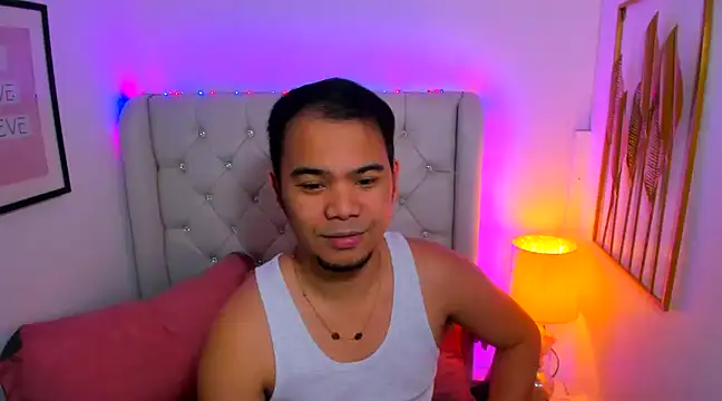 Snapshot of AsianZero chatting on February 2, 5:04 pm AsianZero online show from February 2, 5:04 pm