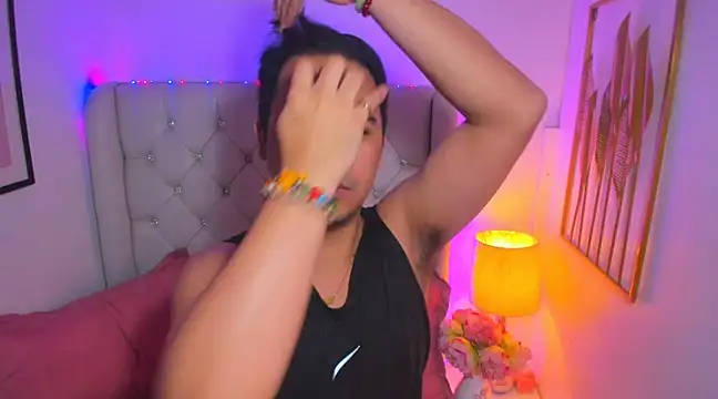 Snapshot of AsianZero chatting on March 5, 8:00 am AsianZero online show from March 5, 8:00 am