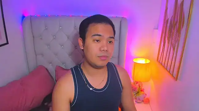 Snapshot of AsianZero chatting on March 9, 4:44 pm AsianZero online show from March 9, 4:44 pm